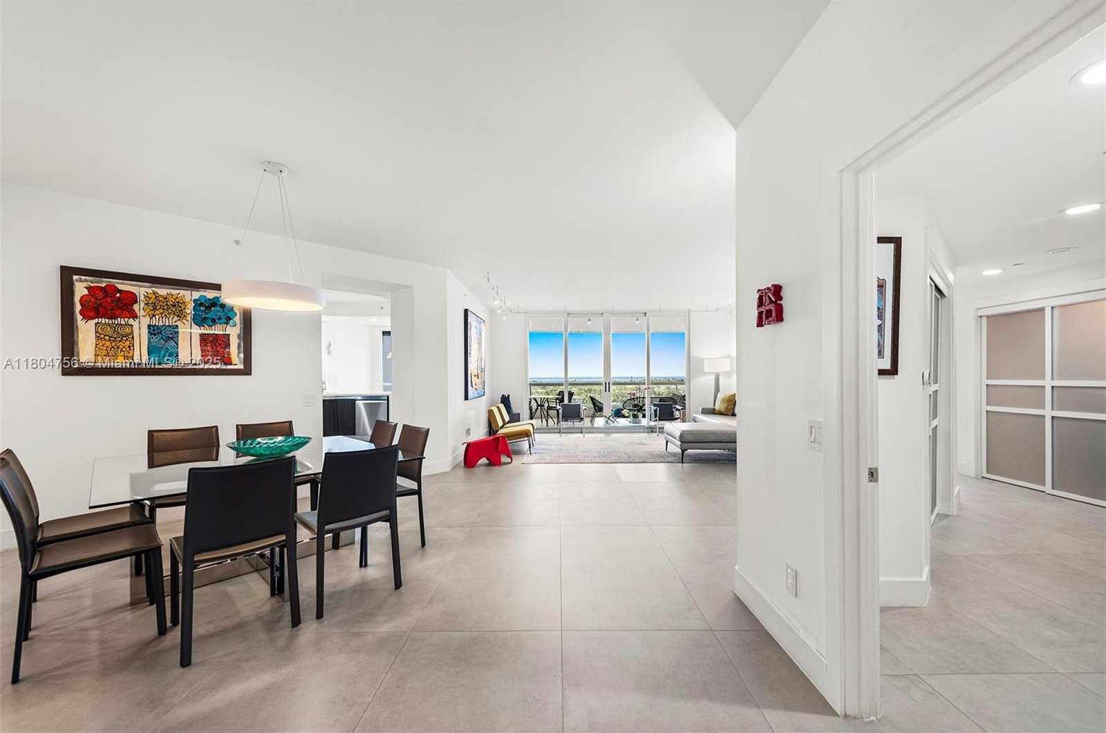 Small Image of 21050 POINT PL #1006, Aventura Number 8
