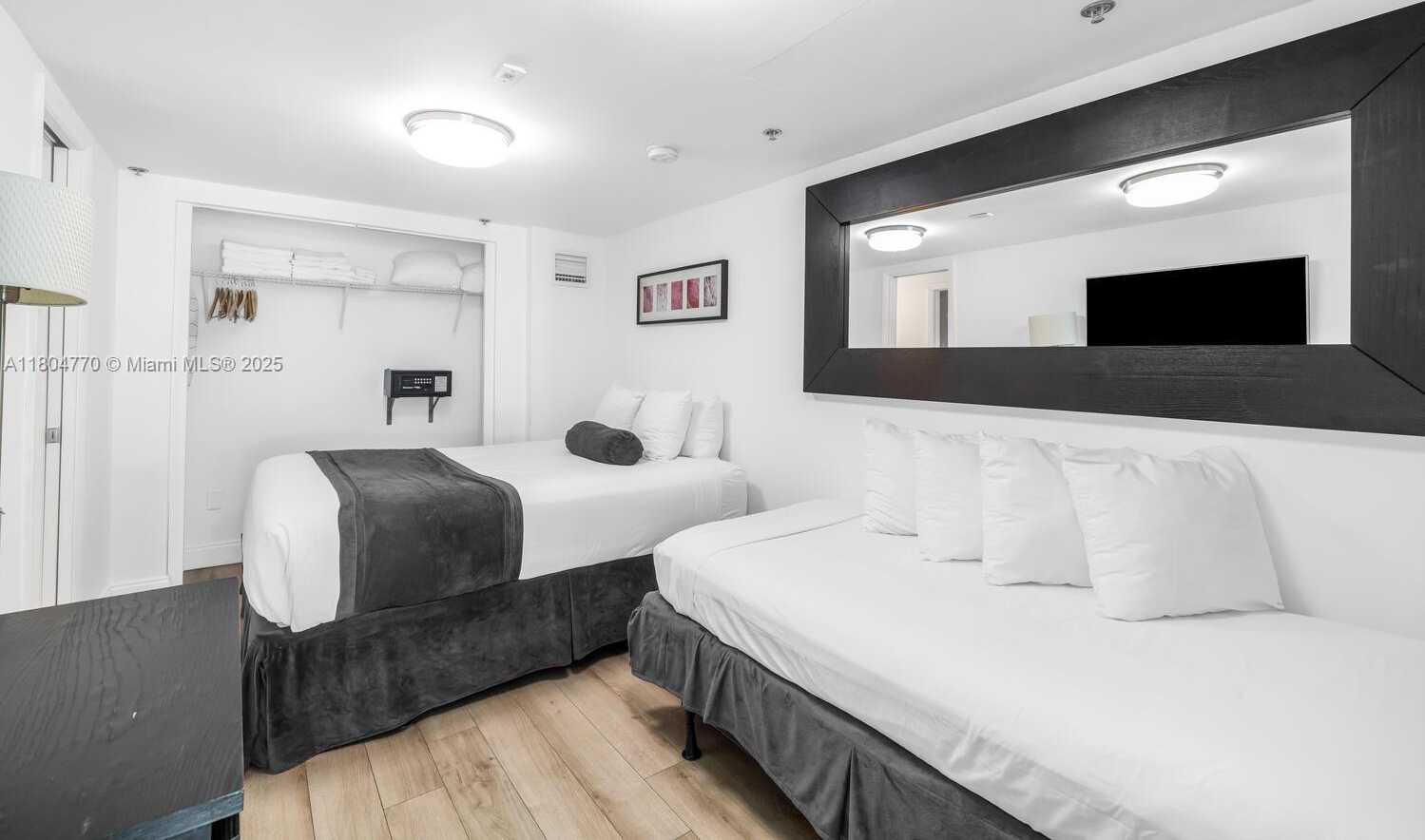 Small Image of 5445 COLLINS AVE #M9 M10 M11 M12, Miami Beach Number 11