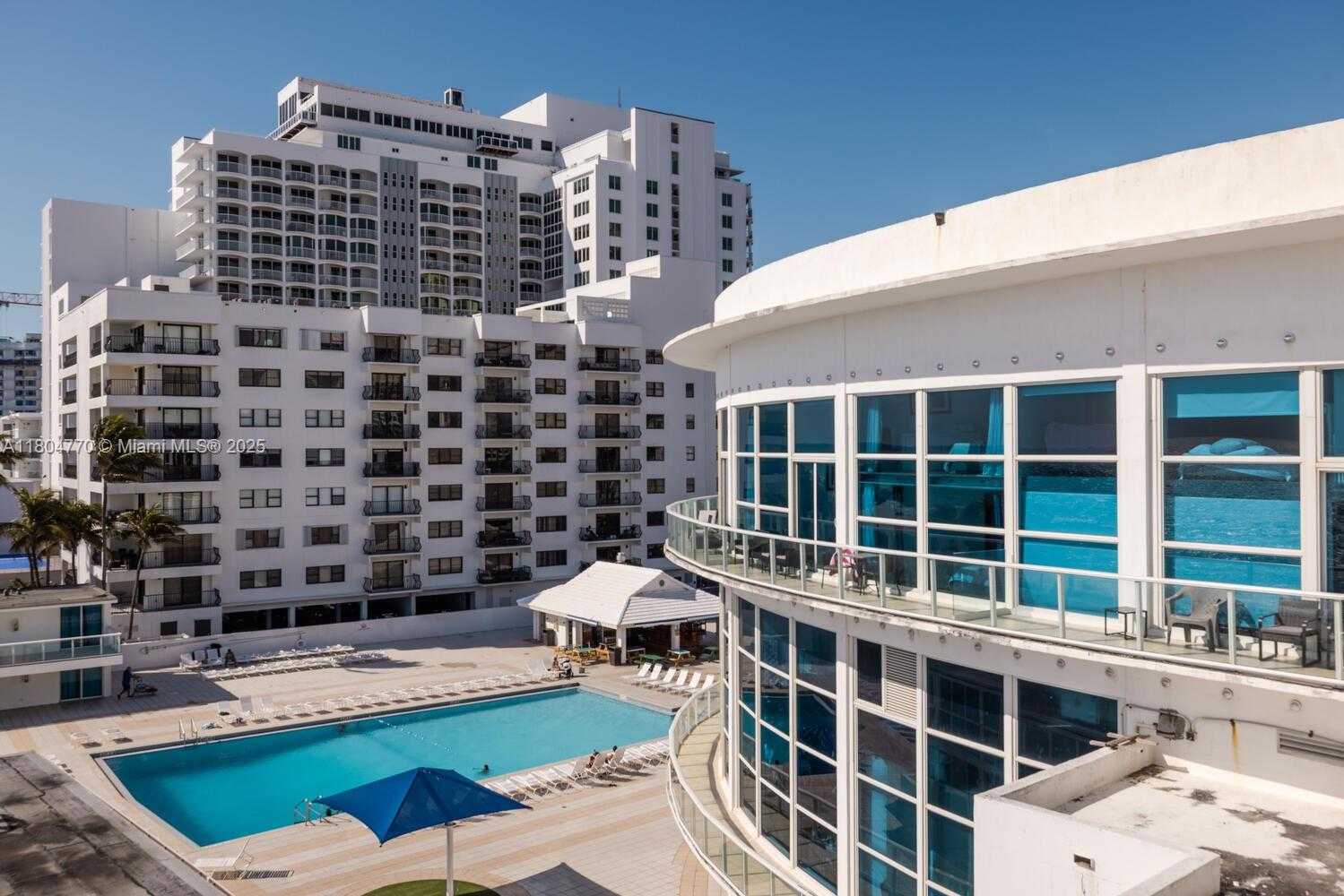 Small Image of 5445 COLLINS AVE #M9 M10 M11 M12, Miami Beach Number 33