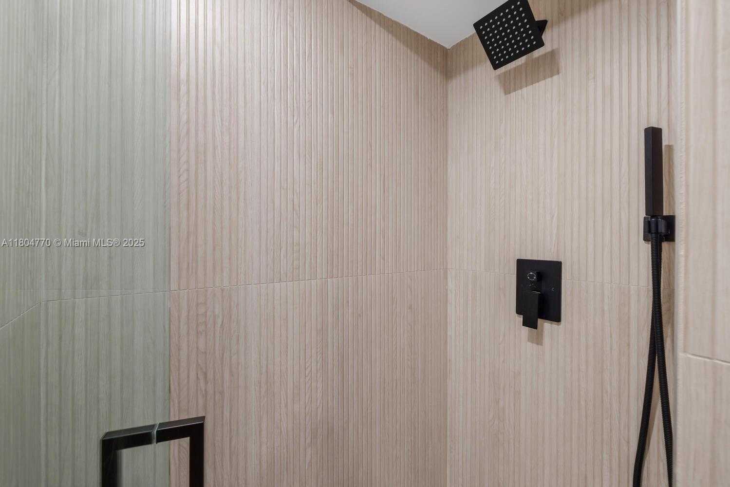Small Image of 5445 COLLINS AVE #M9 M10 M11 M12, Miami Beach Number 53
