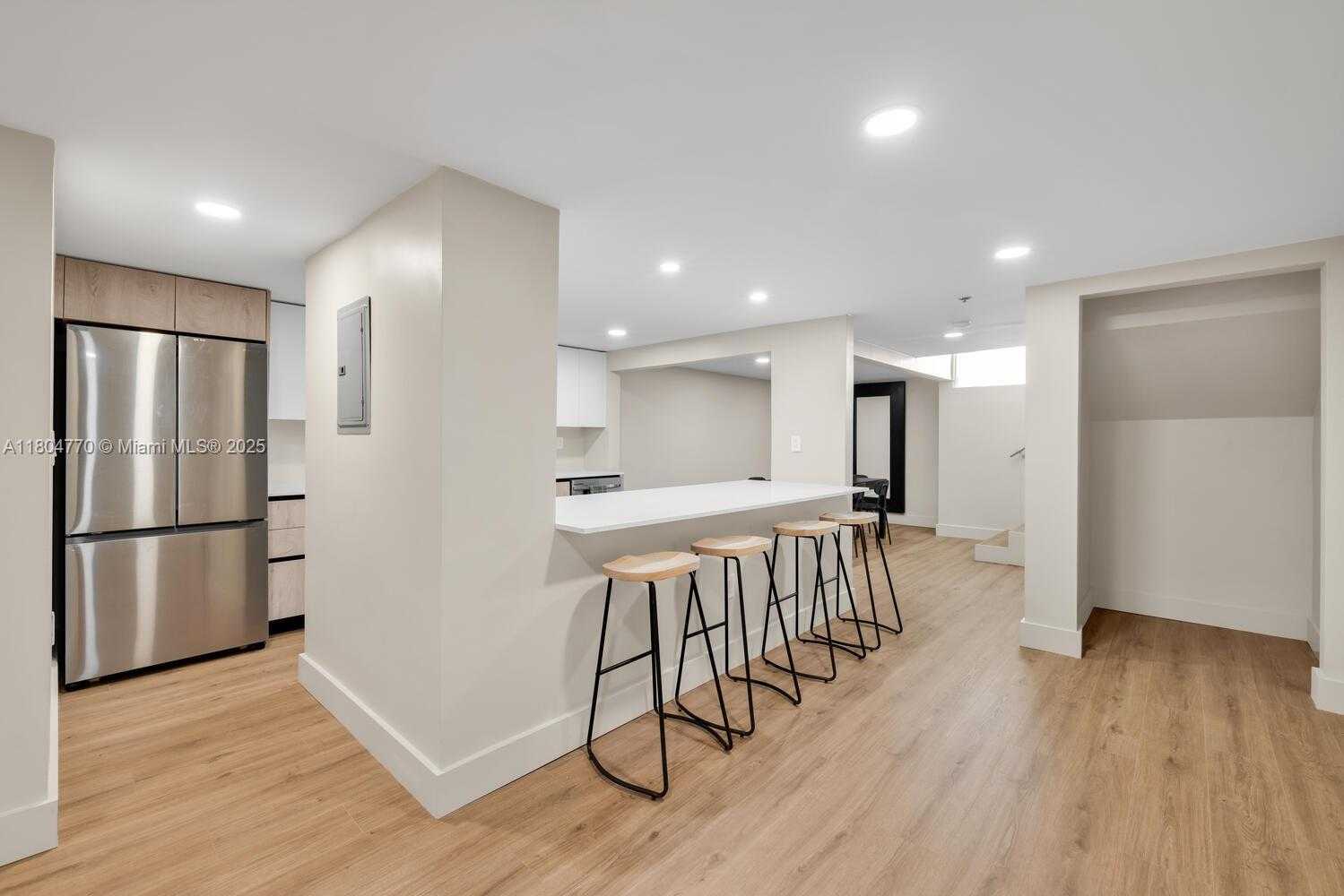 Small Image of 5445 COLLINS AVE #M9 M10 M11 M12, Miami Beach Number 54