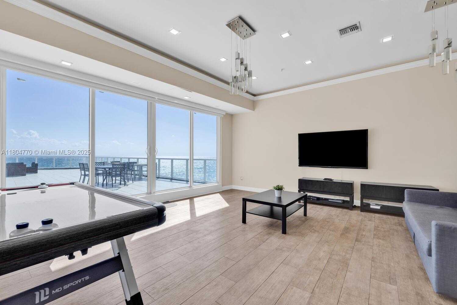 Small Image of 5445 COLLINS AVE #M9 M10 M11 M12, Miami Beach Number 69