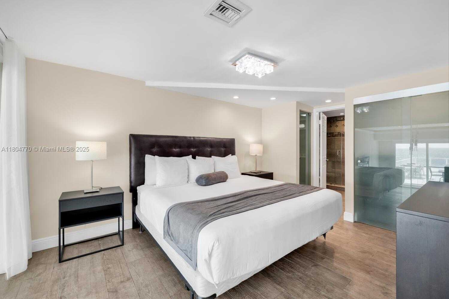 Small Image of 5445 COLLINS AVE #M9 M10 M11 M12, Miami Beach Number 75