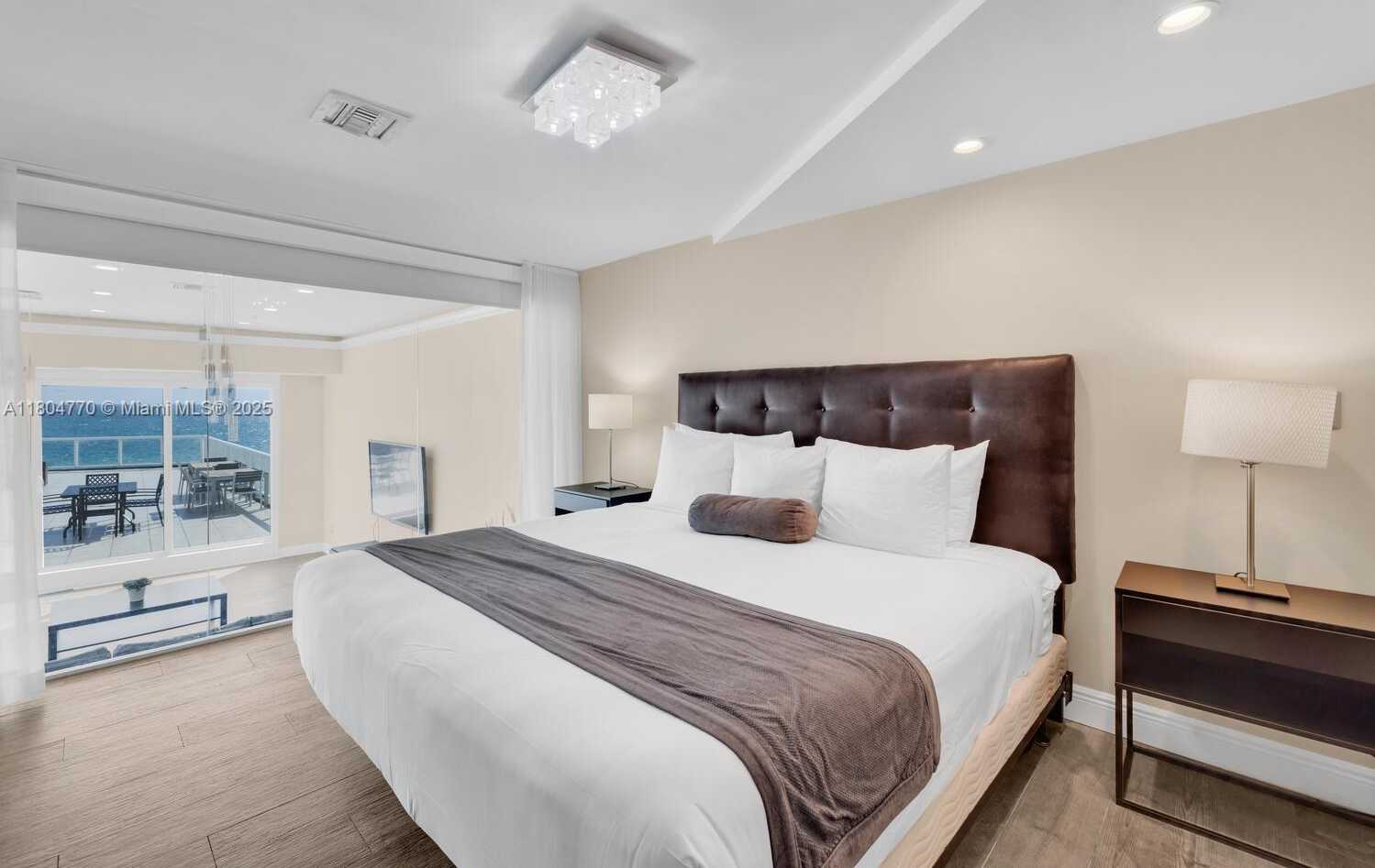 Small Image of 5445 COLLINS AVE #M9 M10 M11 M12, Miami Beach Number 76