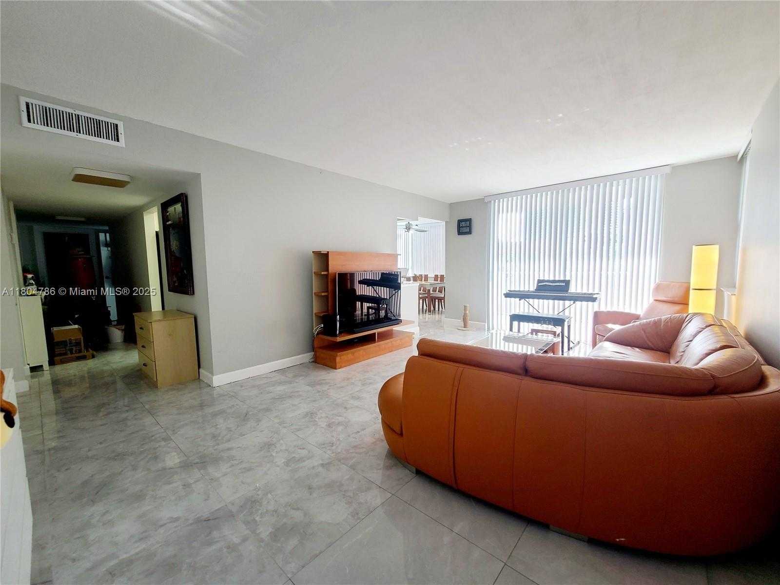 Small Image of 16565 NORTH EAST 26TH AVE #2B, North Miami Beach Number 2