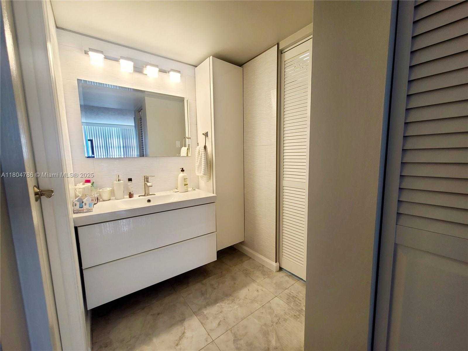 Small Image of 16565 NORTH EAST 26TH AVE #2B, North Miami Beach Number 22