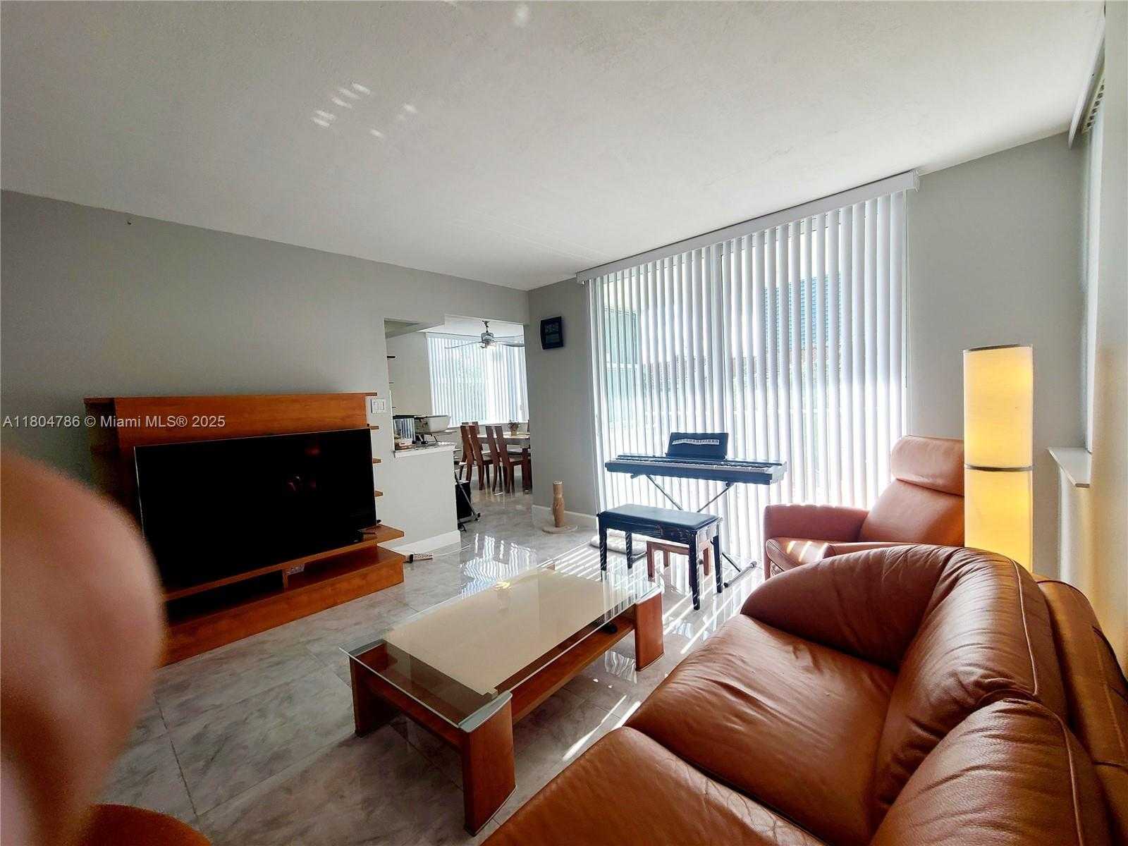 Small Image of 16565 NORTH EAST 26TH AVE #2B, North Miami Beach Number 3