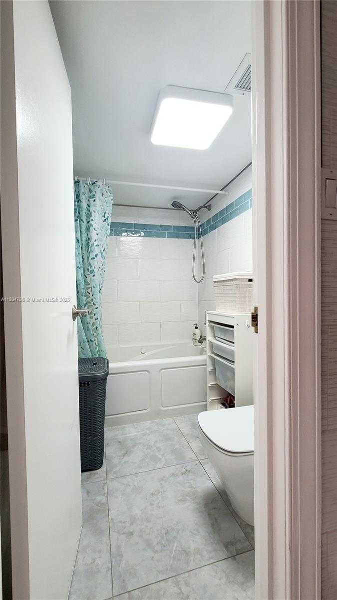 Small Image of 16565 NORTH EAST 26TH AVE #2B, North Miami Beach Number 41