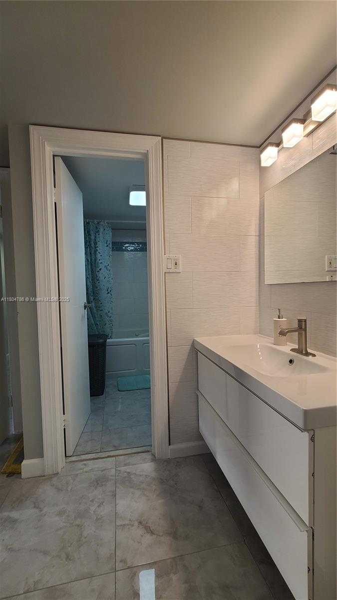 Small Image of 16565 NORTH EAST 26TH AVE #2B, North Miami Beach Number 44