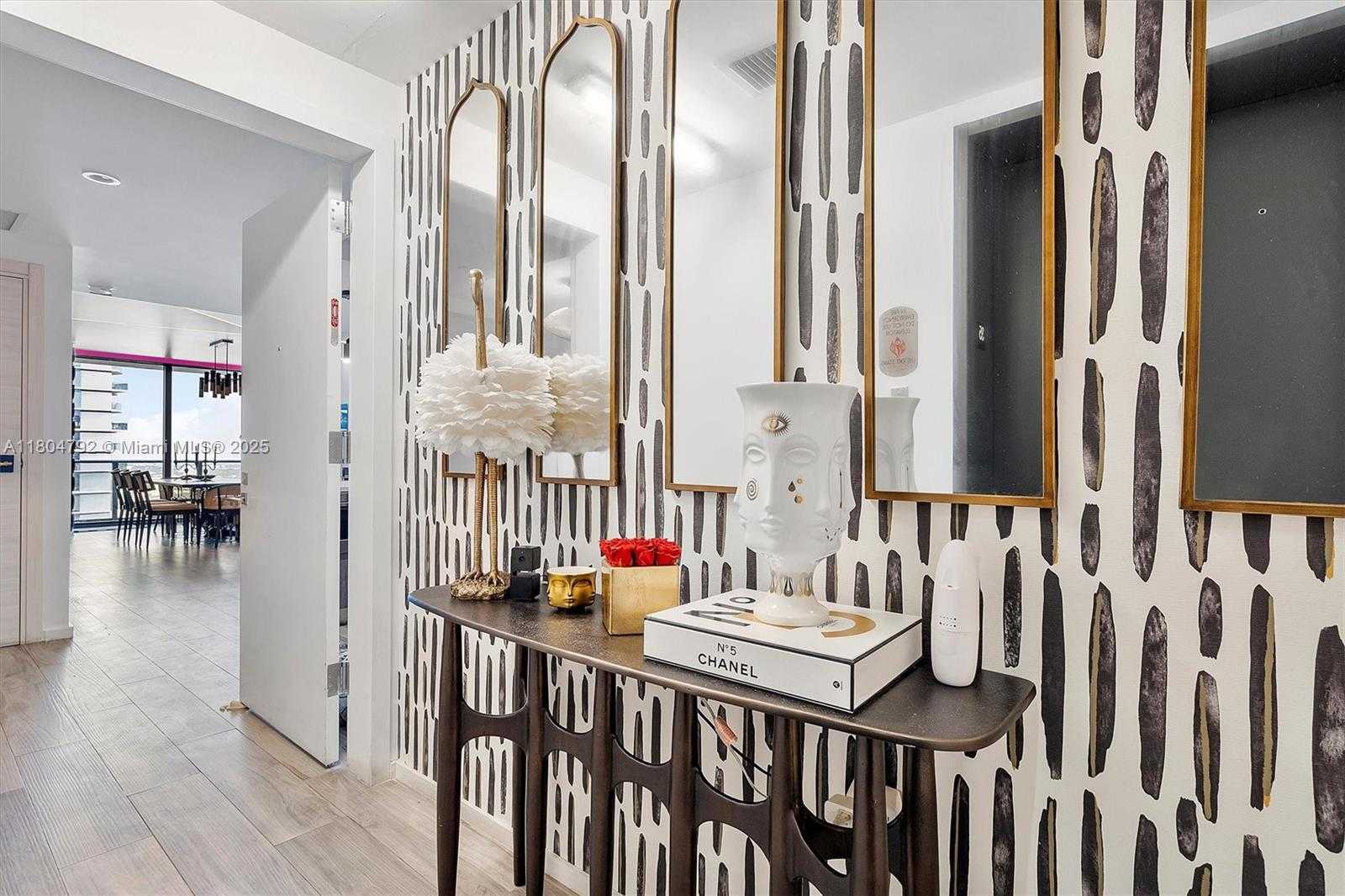 Small Image of 801 SOUTH MIAMI AVE #3510, Miami Number 3