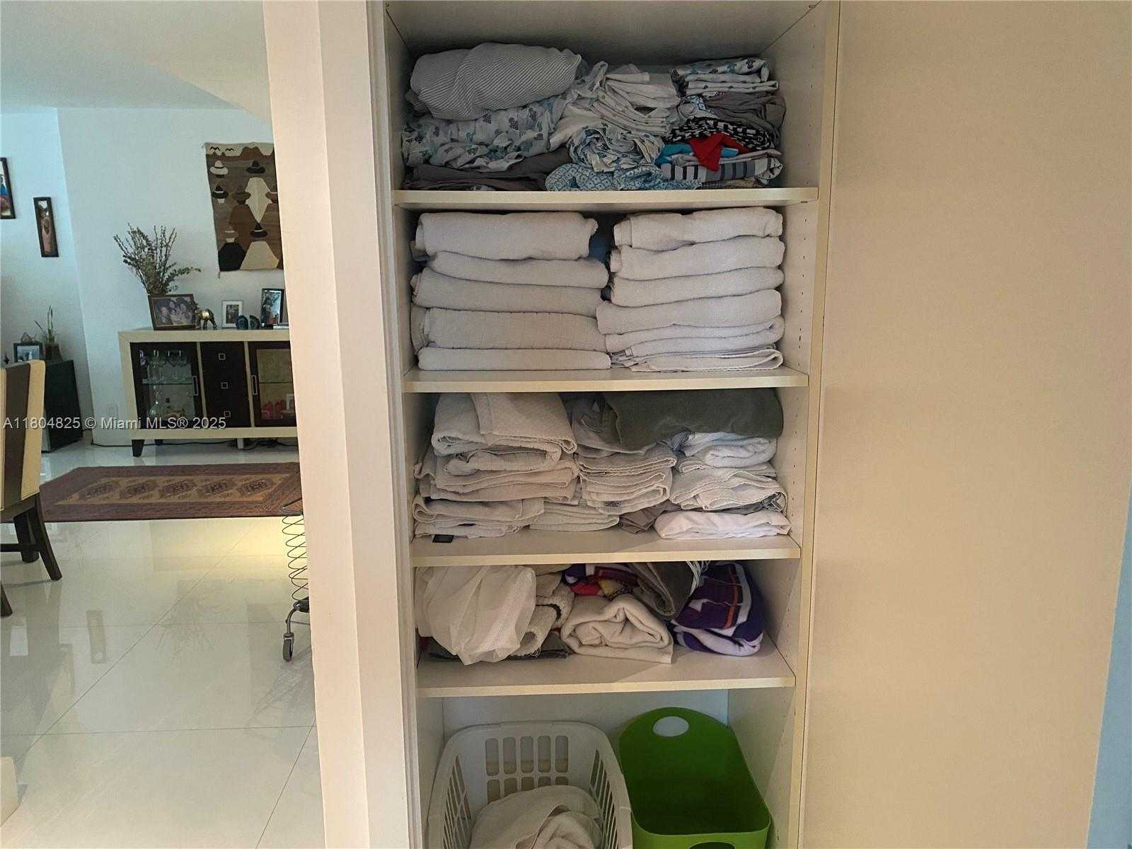 Small Image of 2500 PARKVIEW DR #1514, Hallandale Beach Number 18