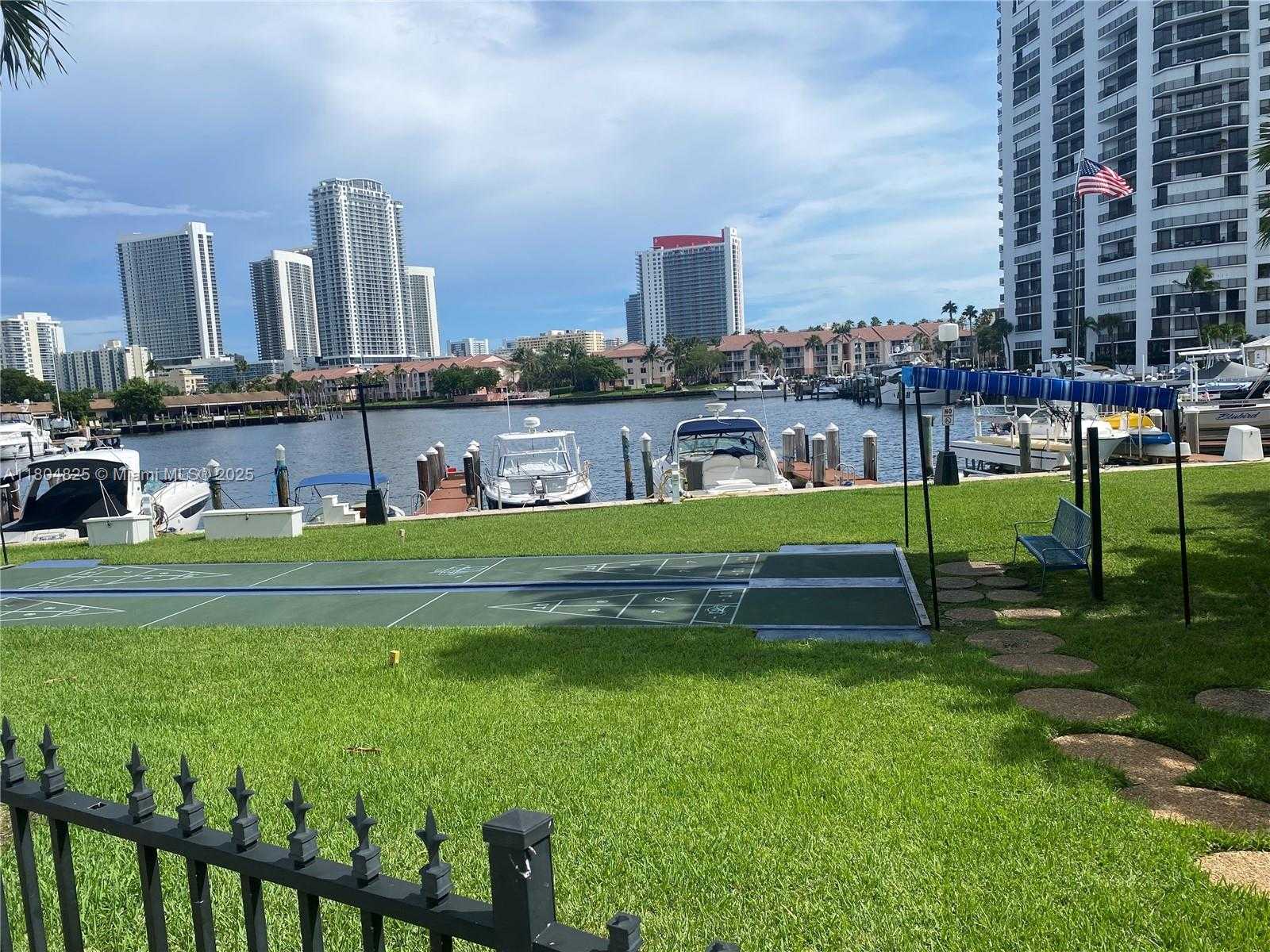 Small Image of 2500 PARKVIEW DR #1514, Hallandale Beach Number 27