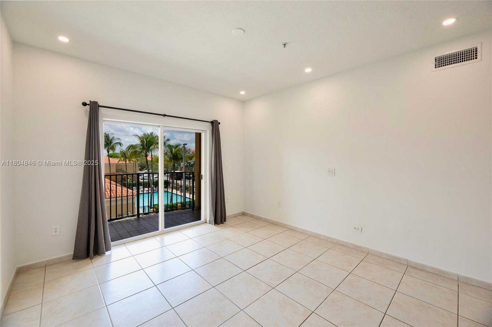 Small Image of 7330 NORTH WEST 114TH AVE #304-5, Doral Number 13