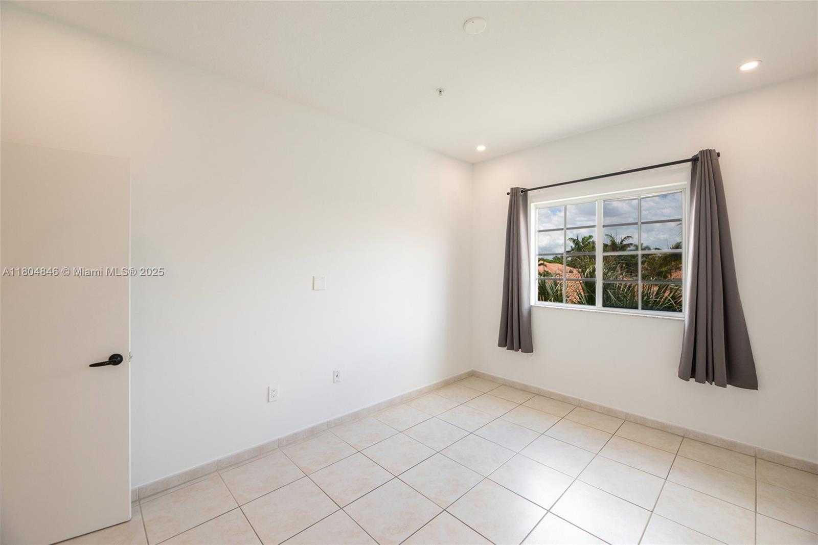 Small Image of 7330 NORTH WEST 114TH AVE #304-5, Doral Number 14