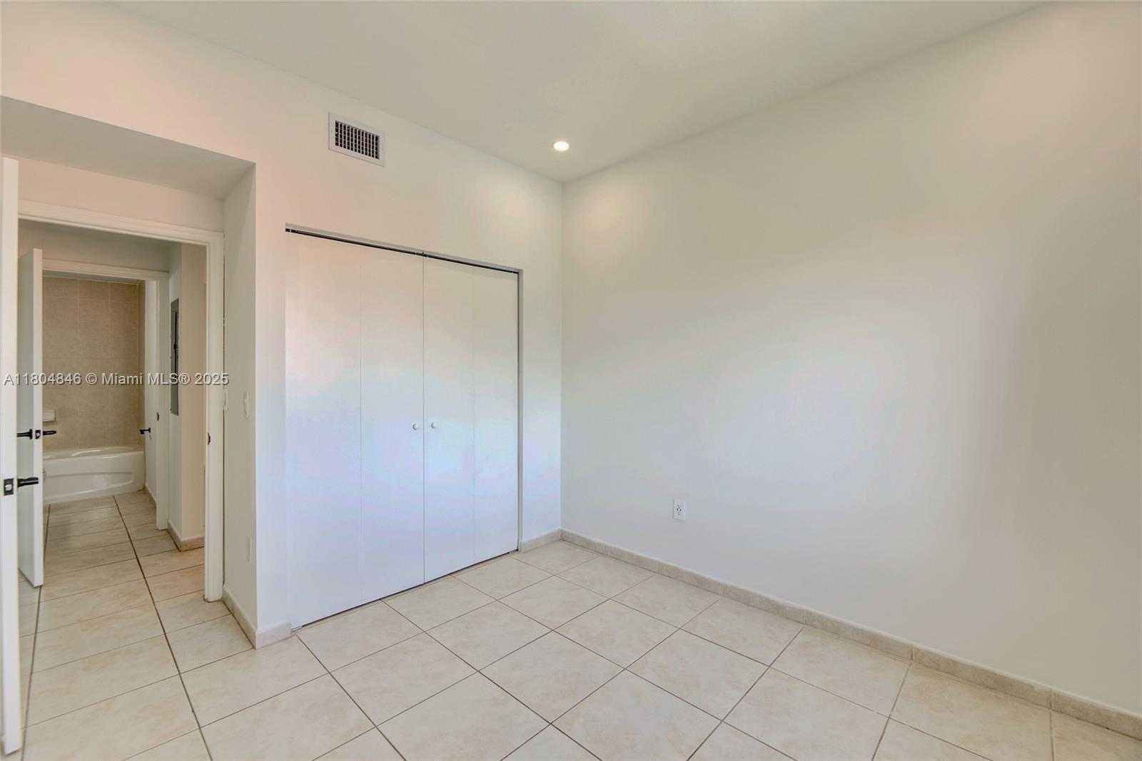 Small Image of 7330 NORTH WEST 114TH AVE #304-5, Doral Number 20