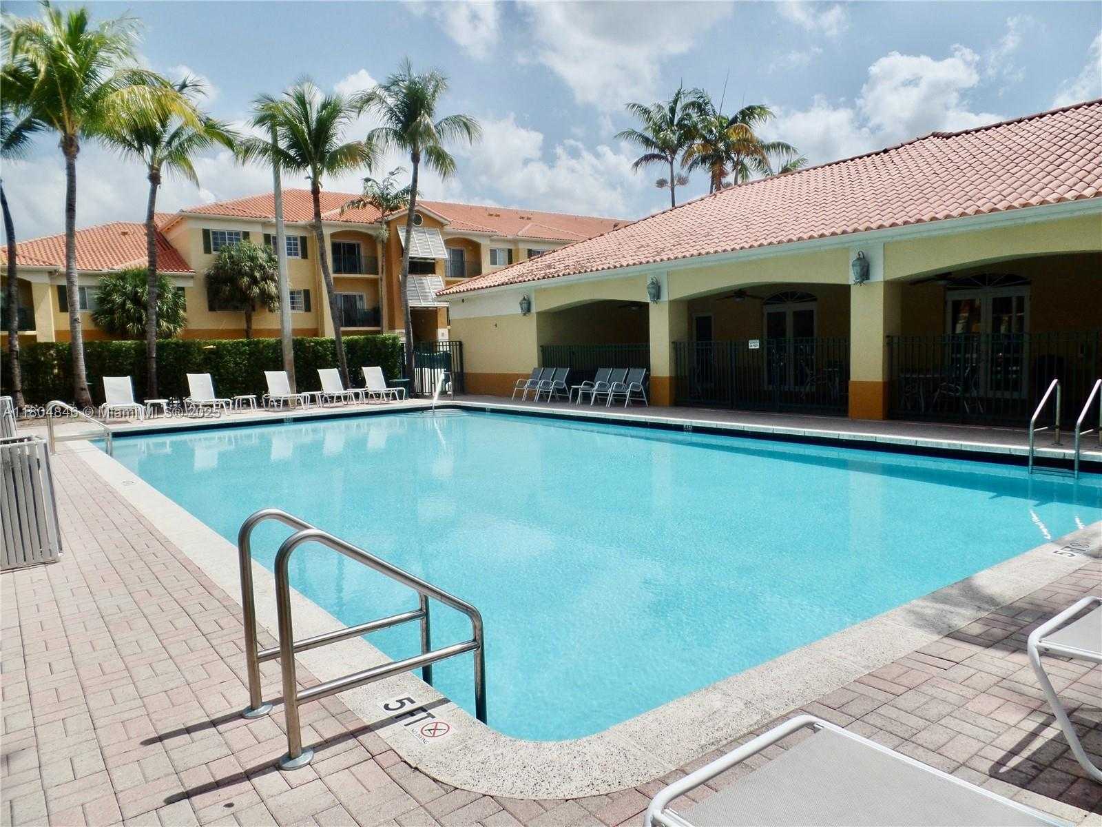 Small Image of 7330 NORTH WEST 114TH AVE #304-5, Doral Number 36