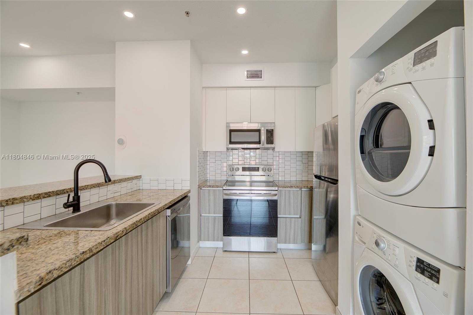 Small Image of 7330 NORTH WEST 114TH AVE #304-5, Doral Number 4