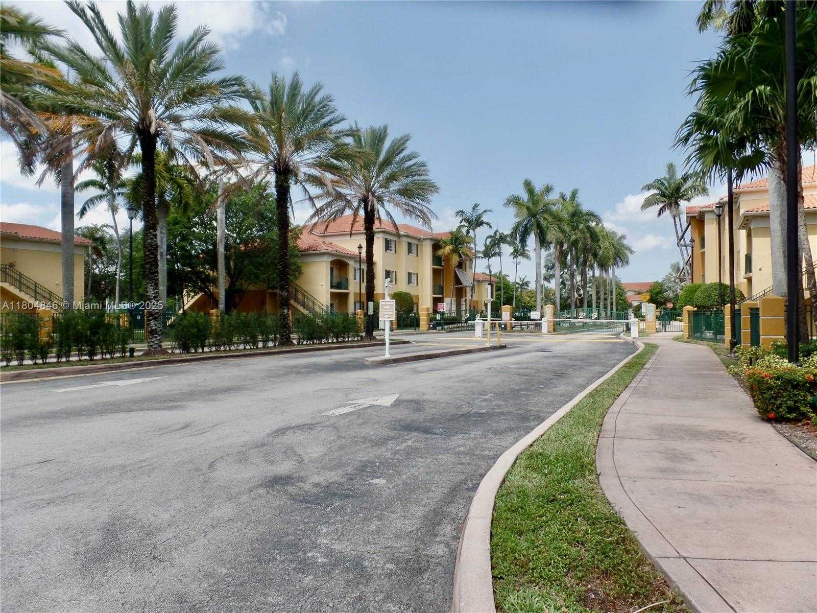 Small Image of 7330 NORTH WEST 114TH AVE #304-5, Doral Number 41