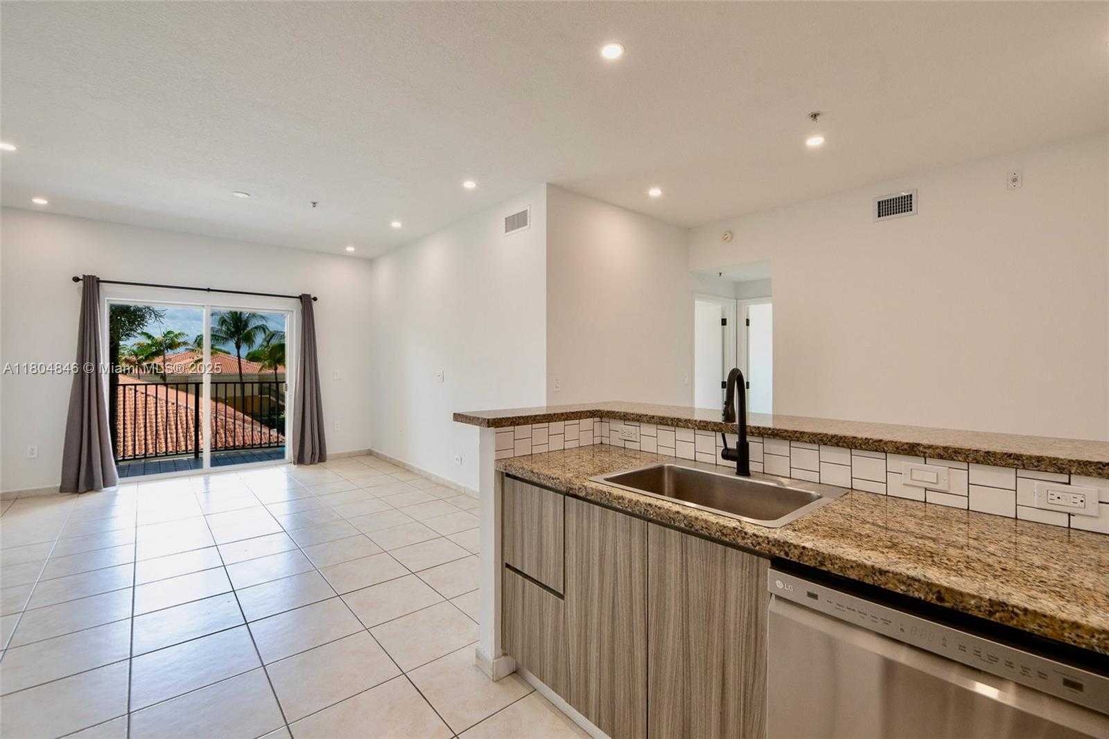 Small Image of 7330 NORTH WEST 114TH AVE #304-5, Doral Number 6