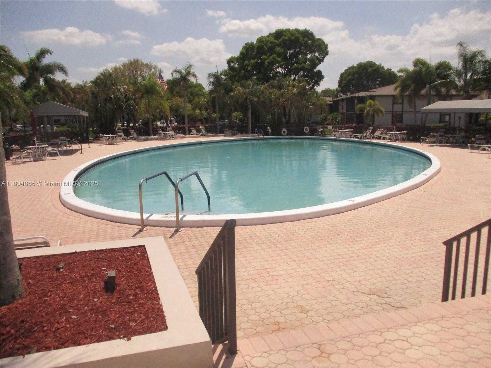 Small Image of 9530 NORTH BELFORT CIR #108, Tamarac Number 16