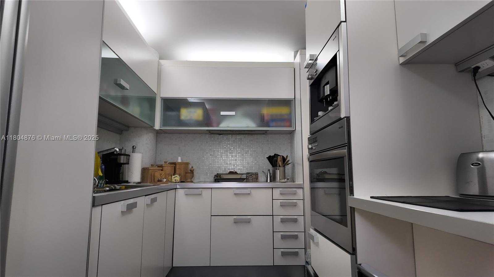 Small Image of 5005 COLLINS AVE #212, Miami Beach Number 10
