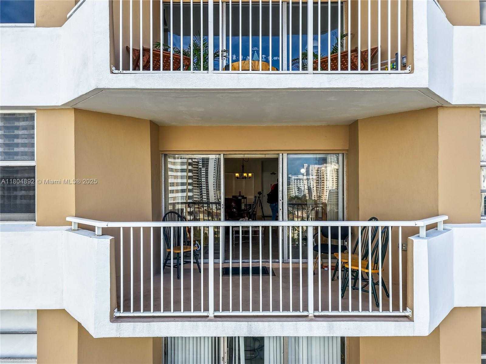 Small Image of 1980 SOUTH OCEAN DR #9K, Hallandale Beach Number 2