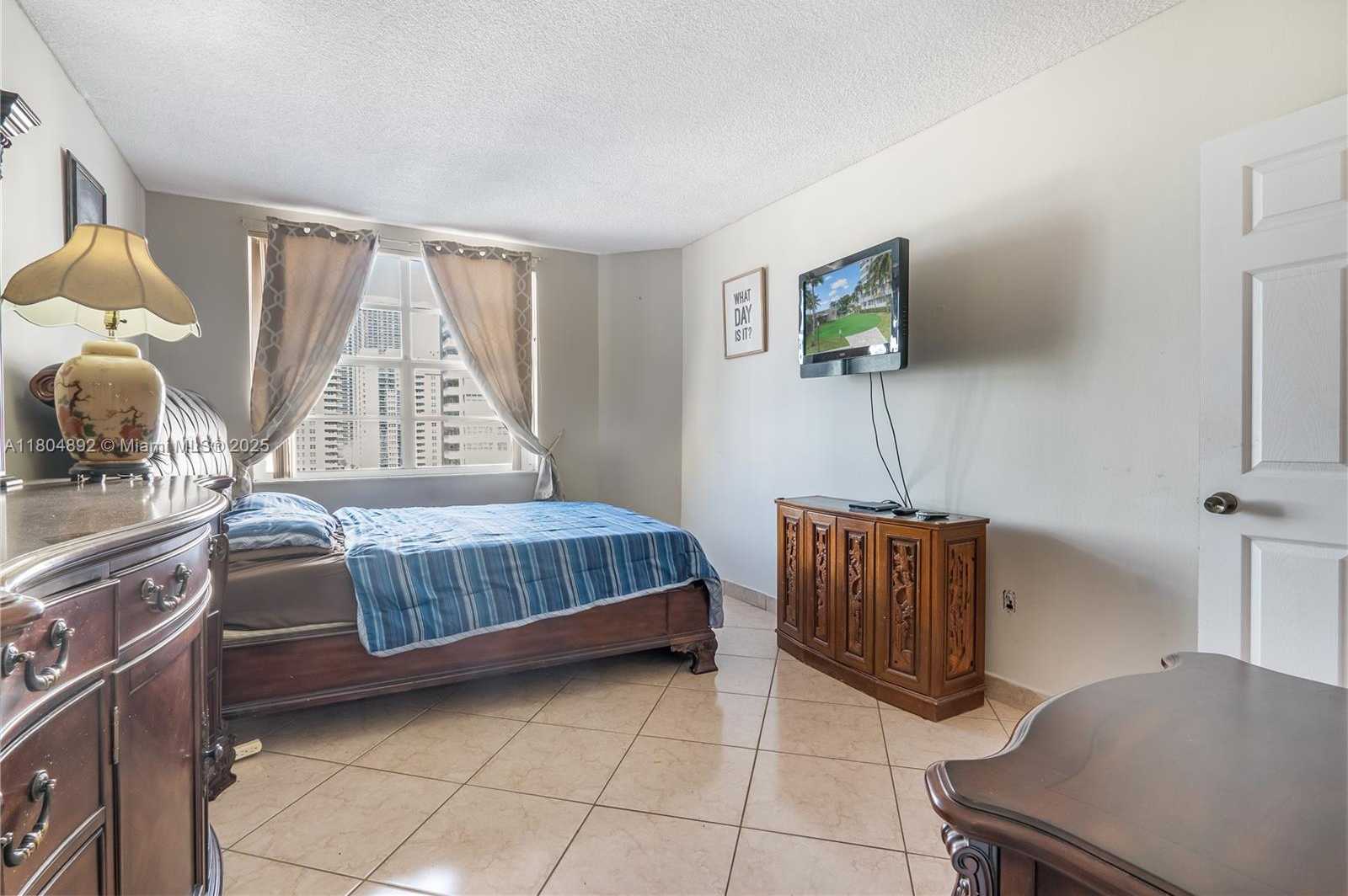 Small Image of 1980 SOUTH OCEAN DR #9K, Hallandale Beach Number 22
