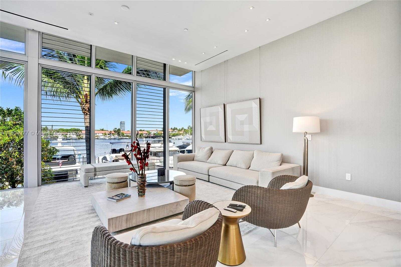 Small Image of 3750 YACHT CLUB DR #TH1, Aventura Number 17