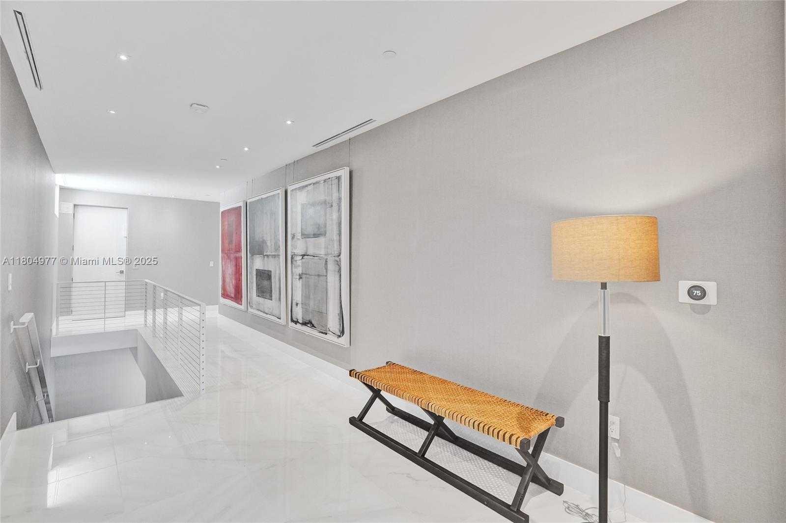 Small Image of 3750 YACHT CLUB DR #TH1, Aventura Number 25