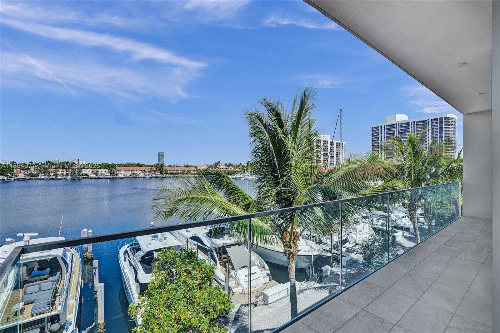 Small Image of 3750 YACHT CLUB DR #TH1, Aventura Number 28