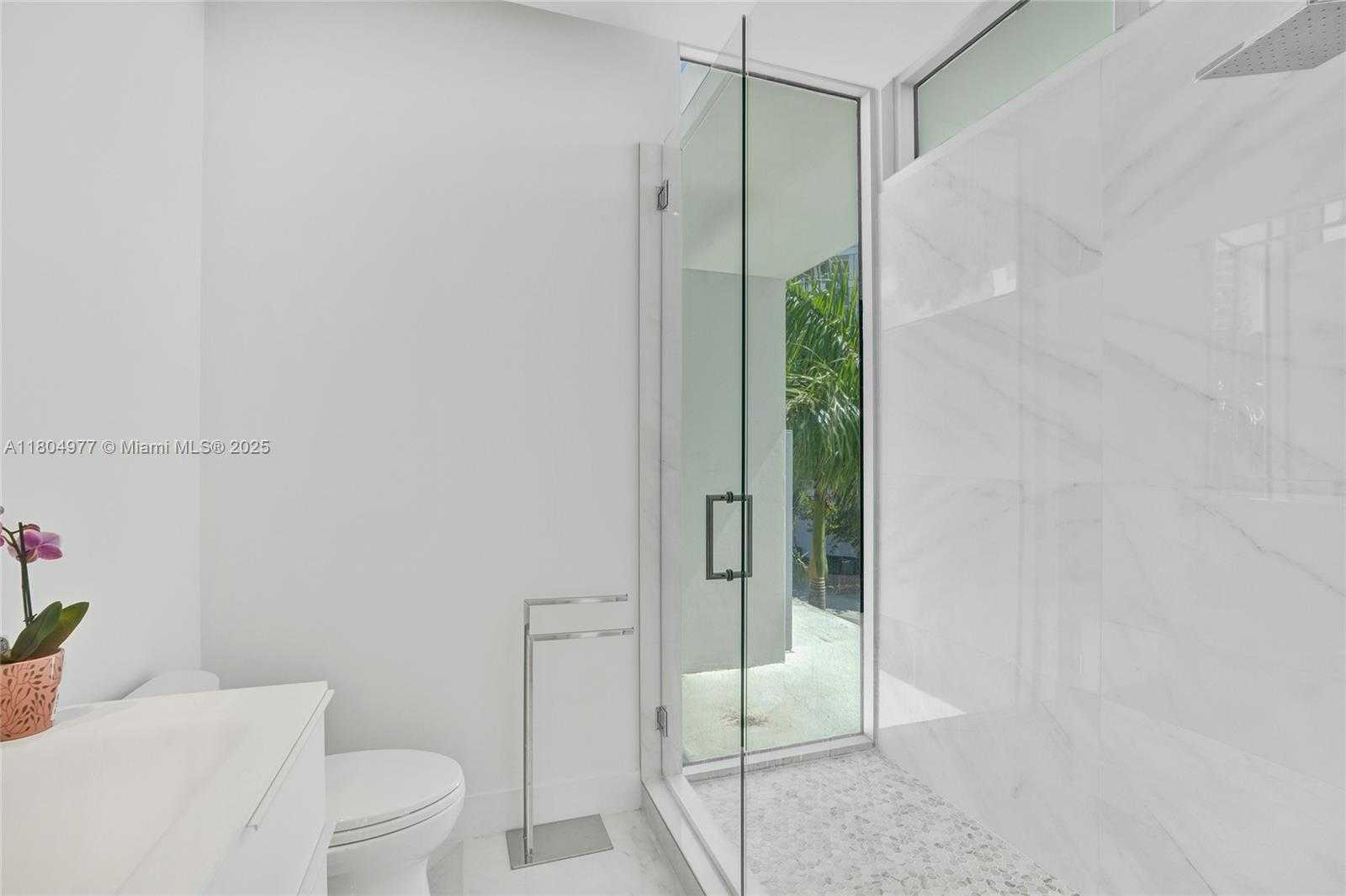 Small Image of 3750 YACHT CLUB DR #TH1, Aventura Number 48