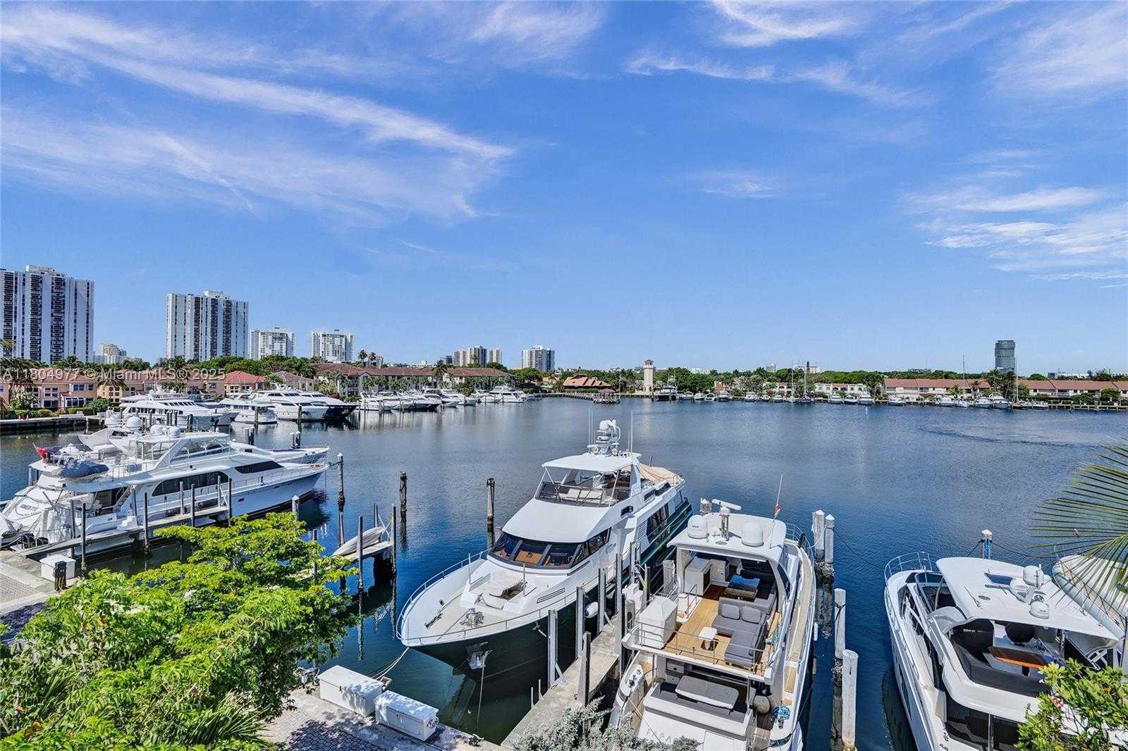 Small Image of 3750 YACHT CLUB DR #TH1, Aventura Number 50