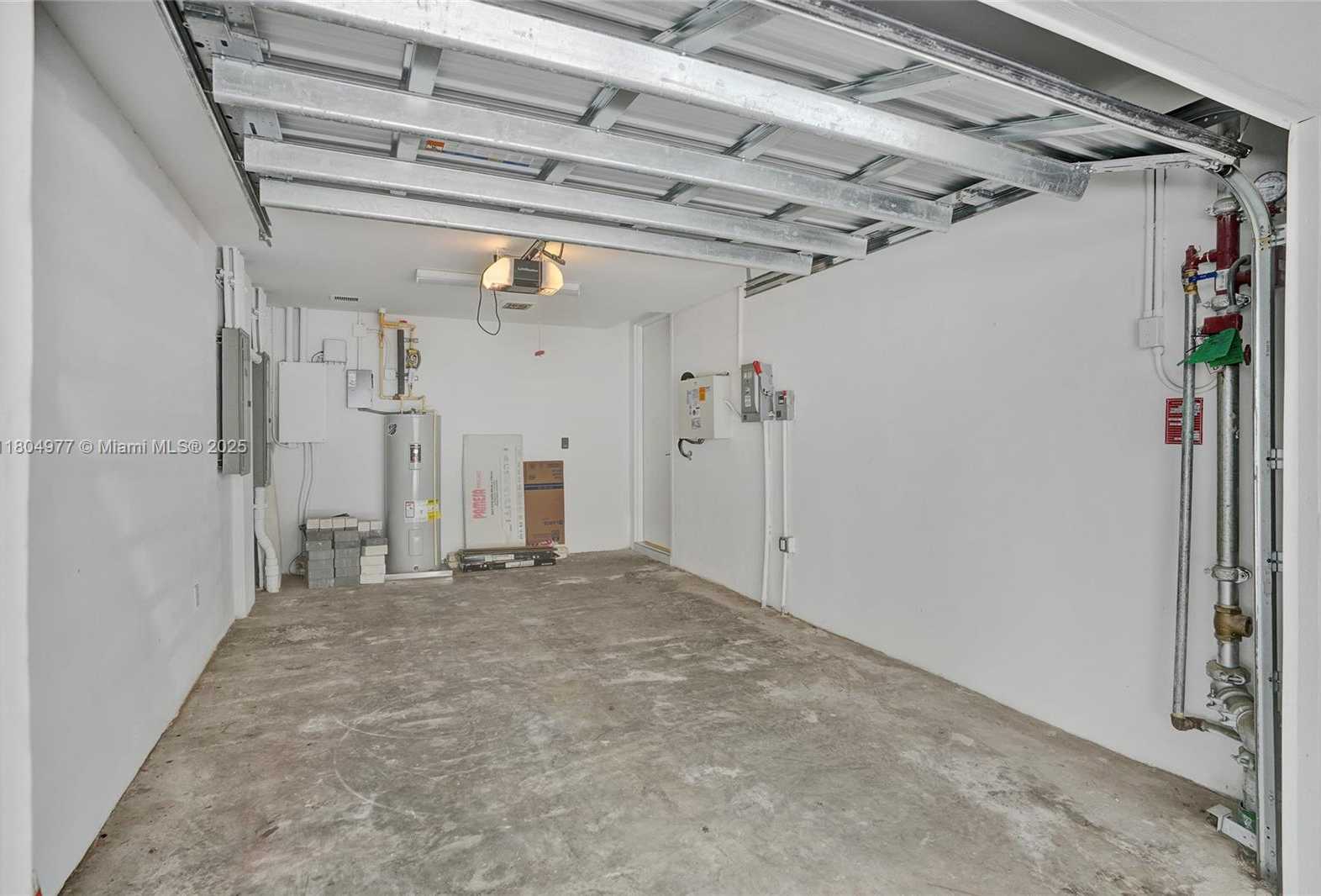 Small Image of 3750 YACHT CLUB DR #TH1, Aventura Number 52