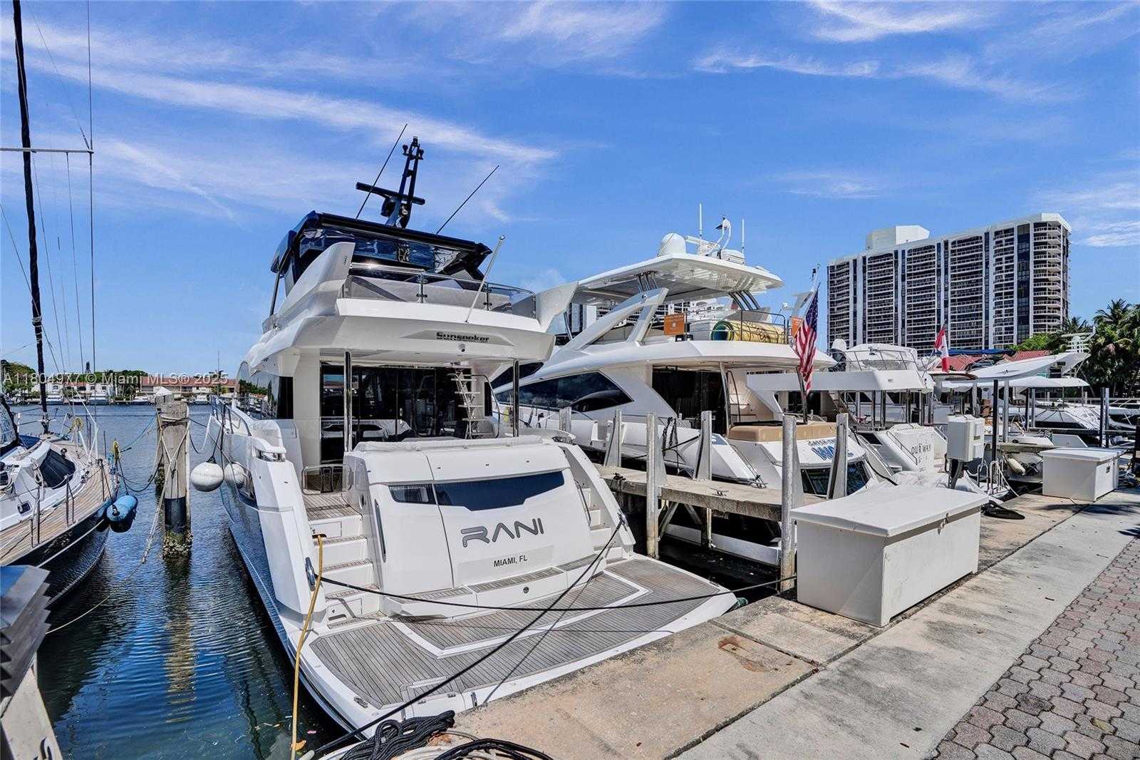 Small Image of 3750 YACHT CLUB DR #TH1, Aventura Number 55