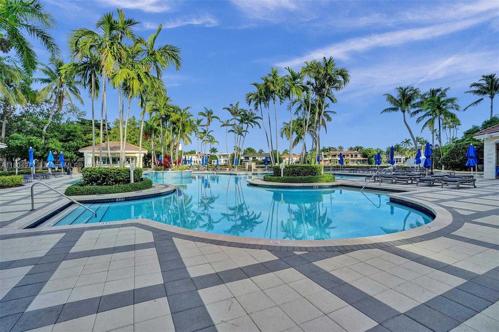 Small Image of 3750 YACHT CLUB DR #TH1, Aventura Number 59