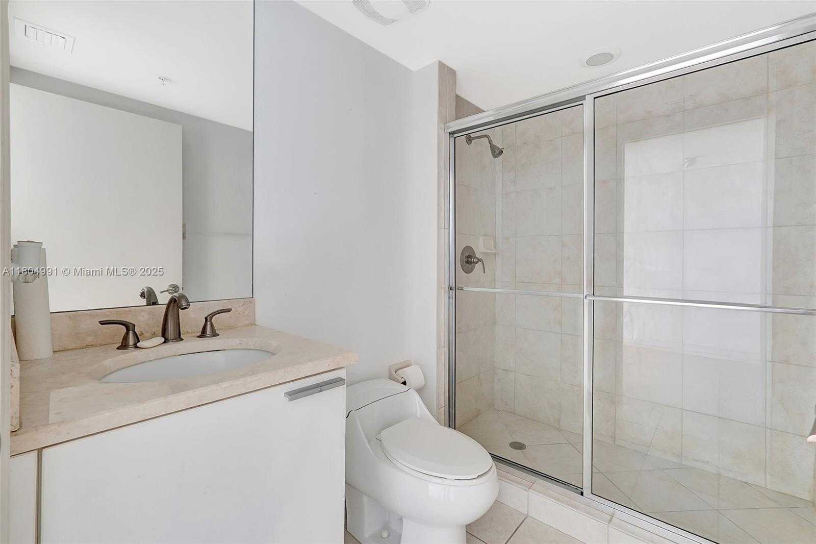 Small Image of 14951 ROYAL OAKS LN #1406, North Miami Number 12