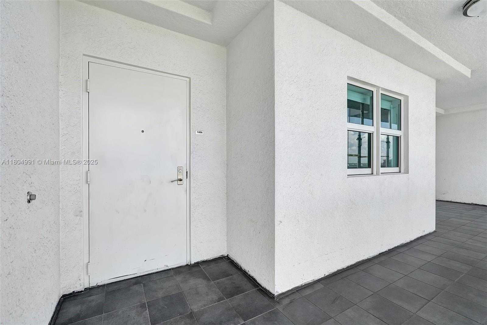 Small Image of 14951 ROYAL OAKS LN #1406, North Miami Number 2