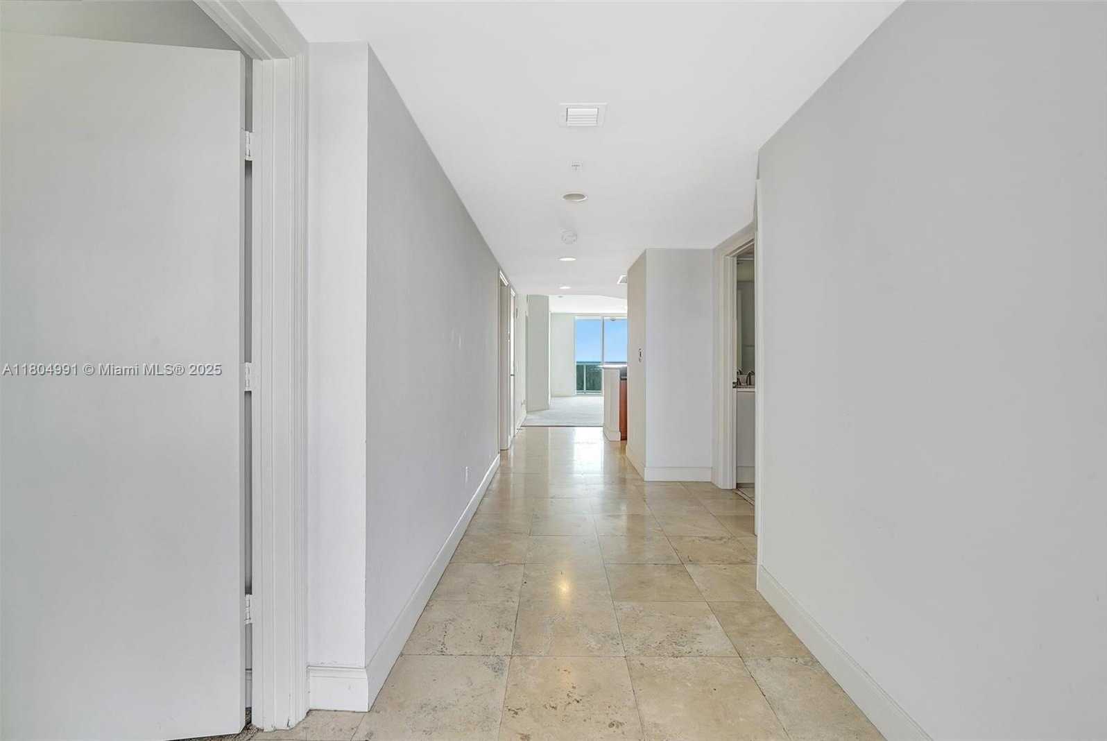 Small Image of 14951 ROYAL OAKS LN #1406, North Miami Number 3