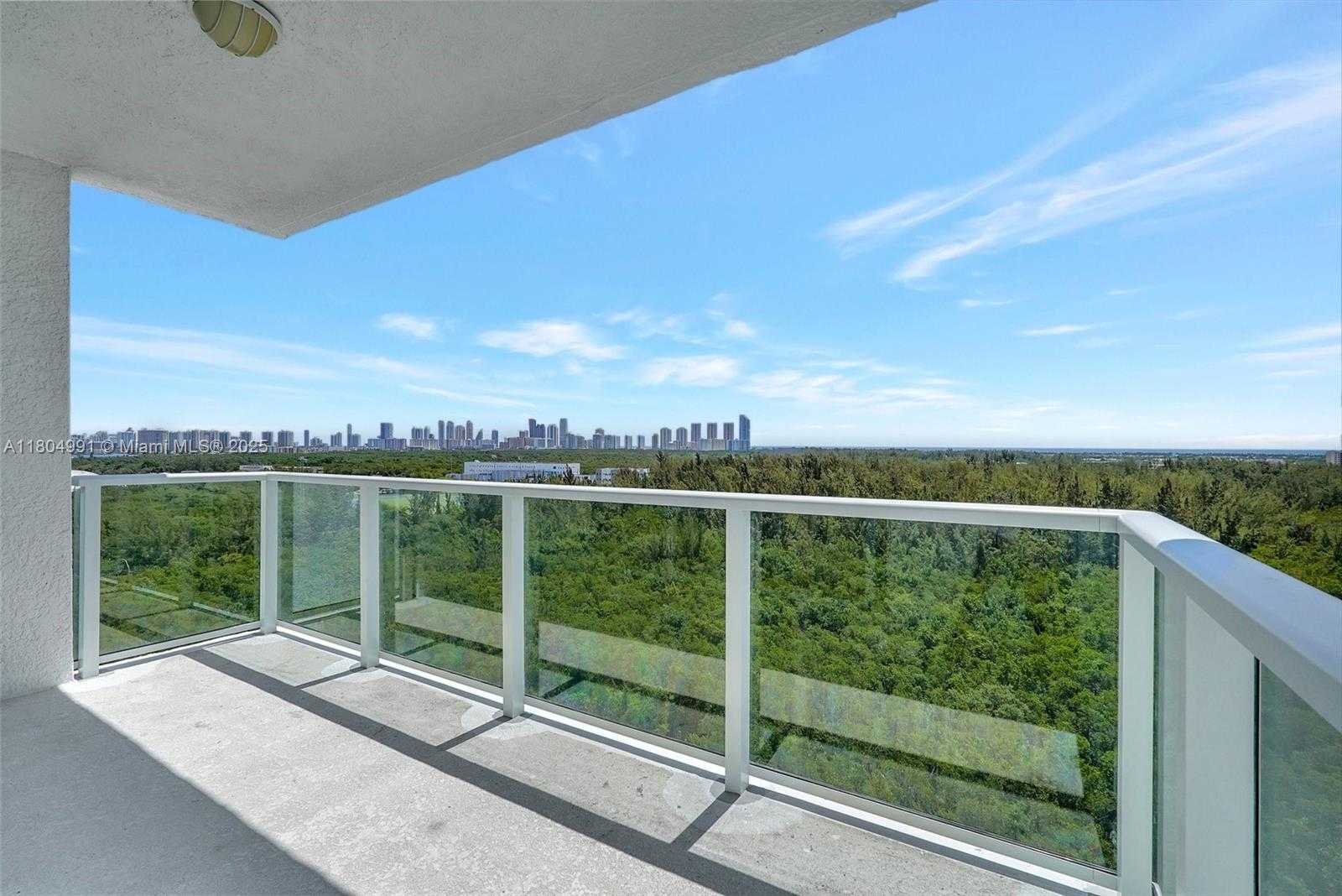Small Image of 14951 ROYAL OAKS LN #1406, North Miami Number 42