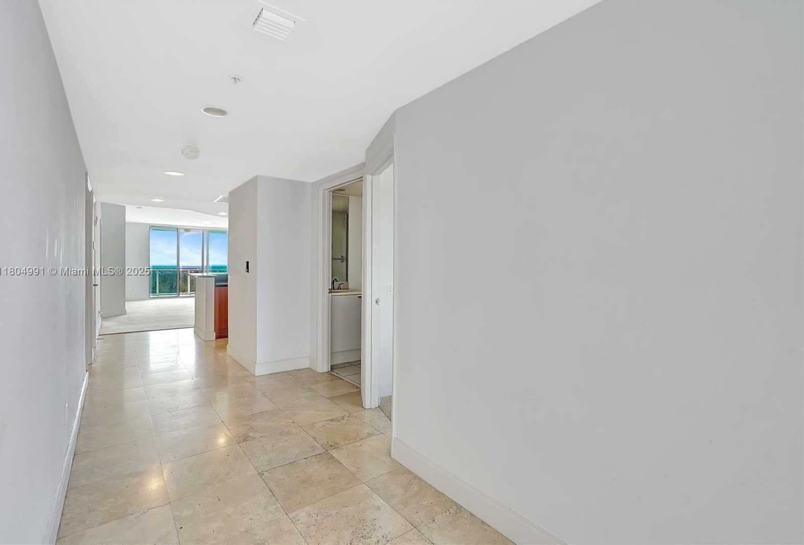 Small Image of 14951 ROYAL OAKS LN #1406, North Miami Number 5
