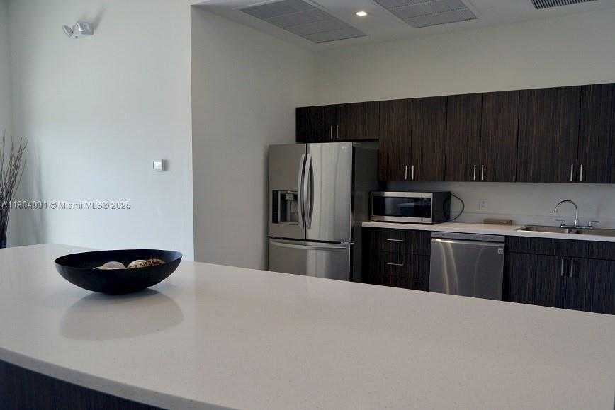 Small Image of 14951 ROYAL OAKS LN #1406, North Miami Number 53