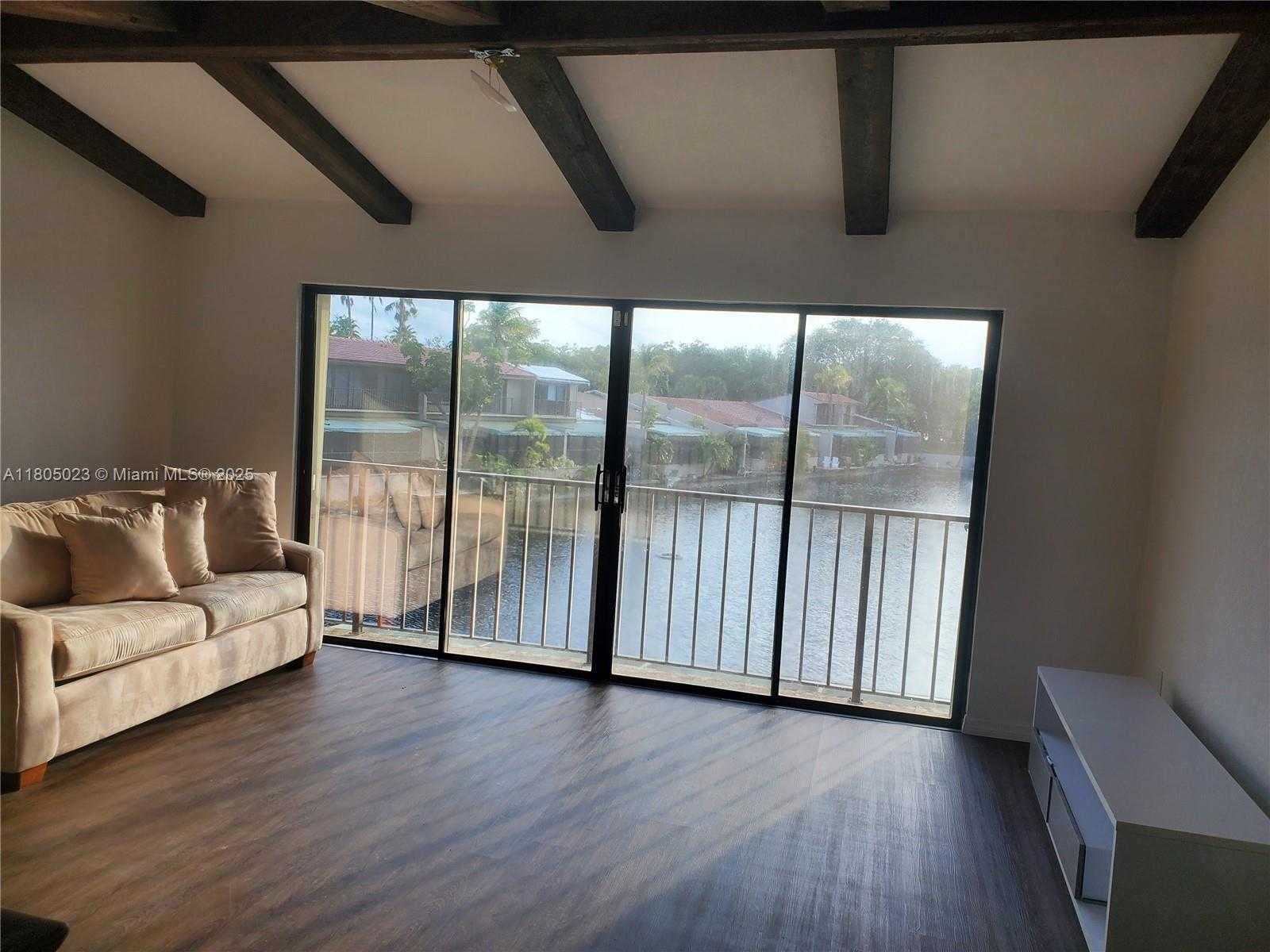 Small Image of 8350 DUNDEE TER, Miami Lakes Number 10