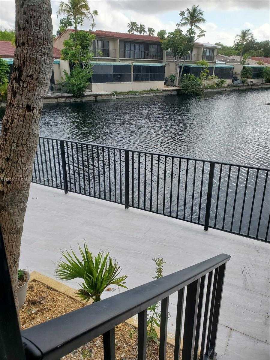 Small Image of 8350 DUNDEE TER, Miami Lakes Number 24