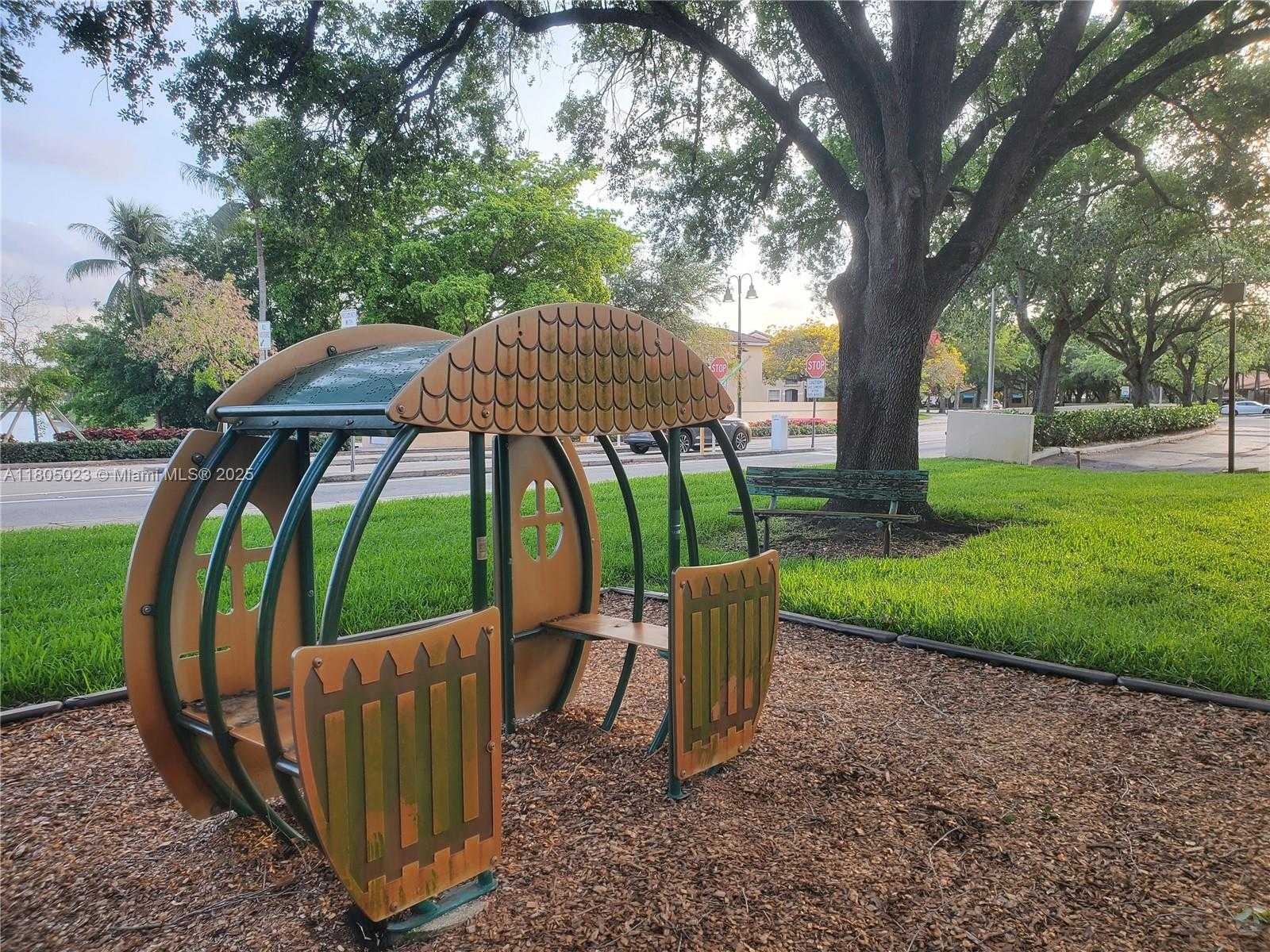 Small Image of 8350 DUNDEE TER, Miami Lakes Number 31