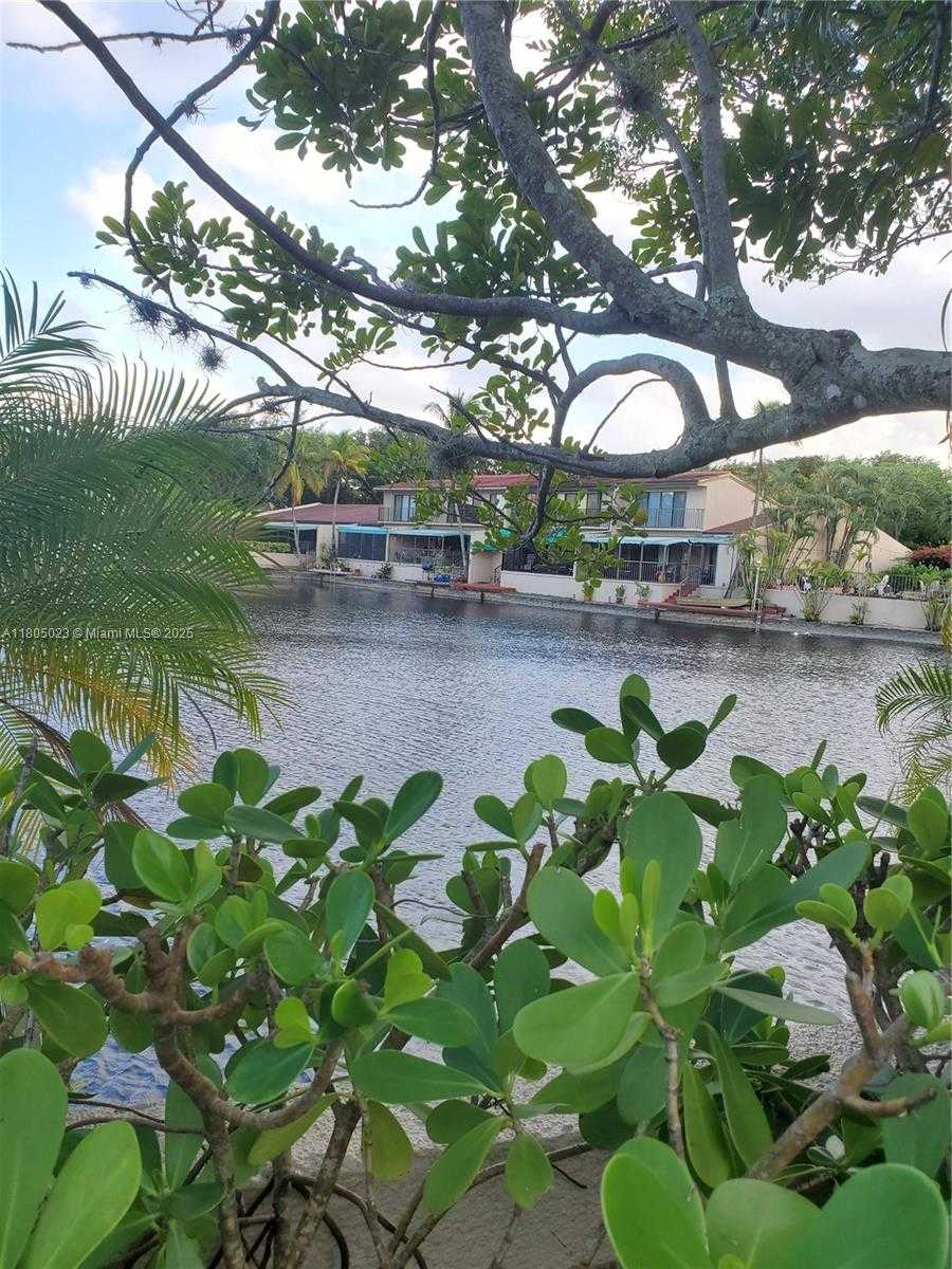 Small Image of 8350 DUNDEE TER, Miami Lakes Number 32