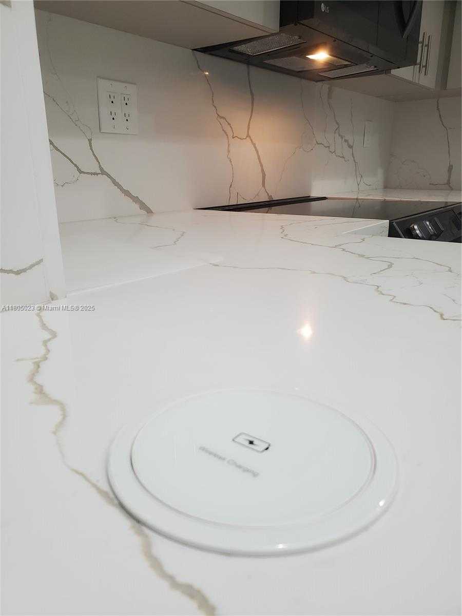 Small Image of 8350 DUNDEE TER, Miami Lakes Number 37