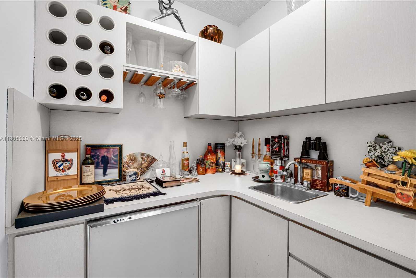 Small Image of 214 POINCIANA DR #204, Sunny Isles Beach Number 15