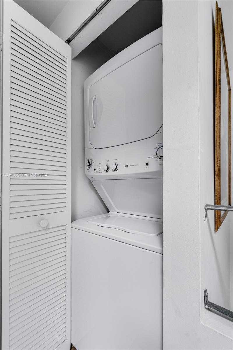 Small Image of 214 POINCIANA DR #204, Sunny Isles Beach Number 20