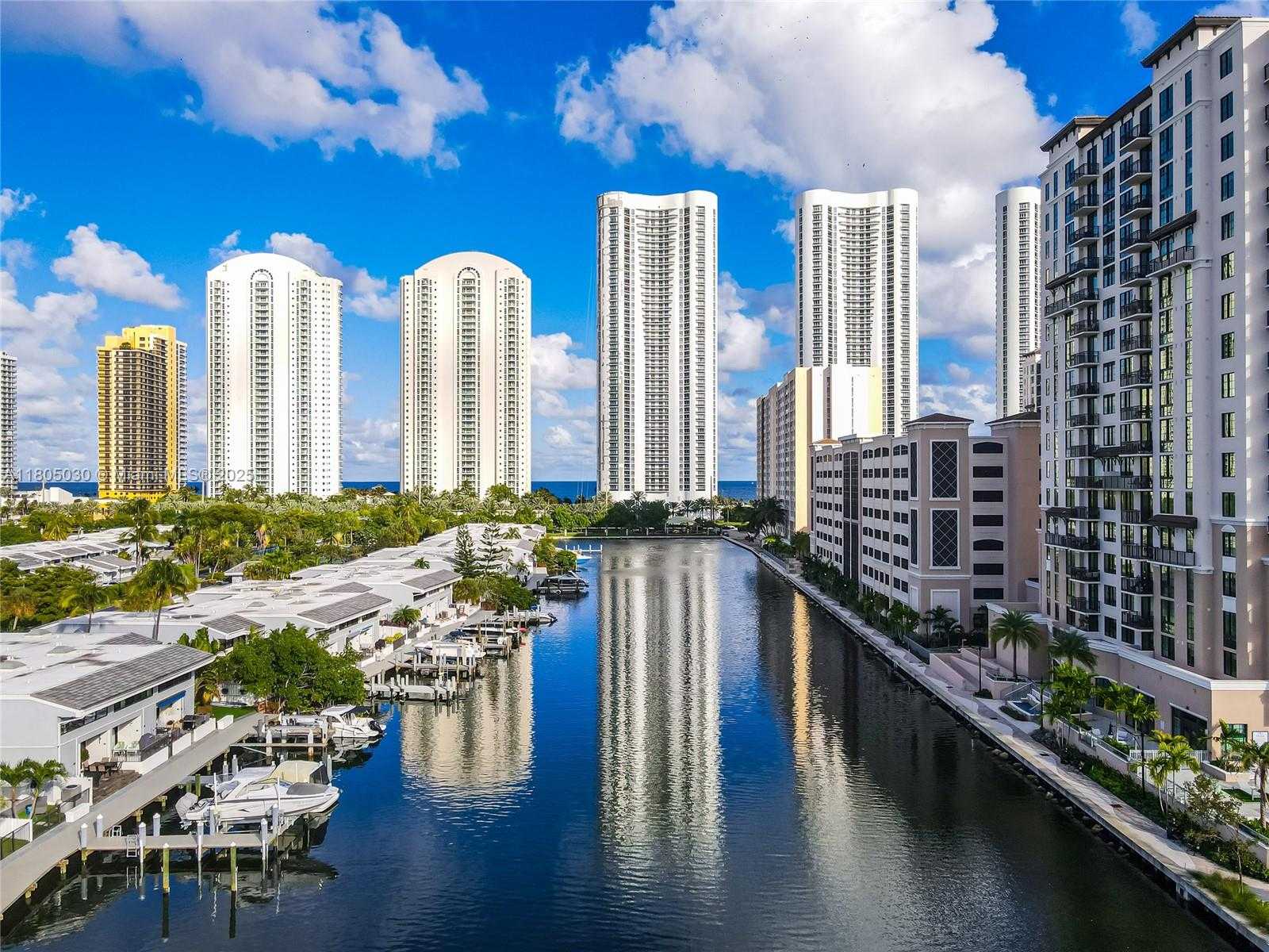 Small Image of 214 POINCIANA DR #204, Sunny Isles Beach Number 7