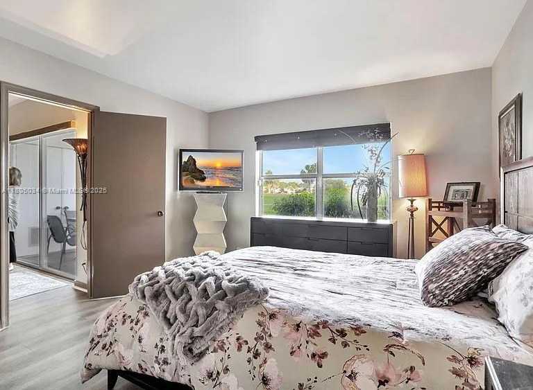 Small Image of 3011 HOLIDAY SPRINGS BLVD #102, Margate Number 10